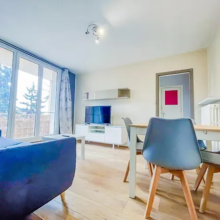 Apartment Proche Du Puy De Dome Avec Parking Prive Clermont-Ferrand