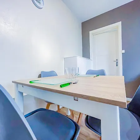 Apartment Proche Du Puy De Dome Avec Parking Prive Clermont-Ferrand