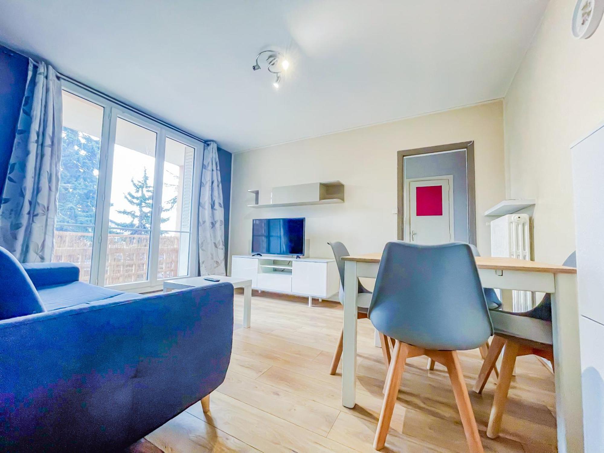 Apartment Proche Du Puy De Dome Avec Parking Prive Clermont-Ferrand